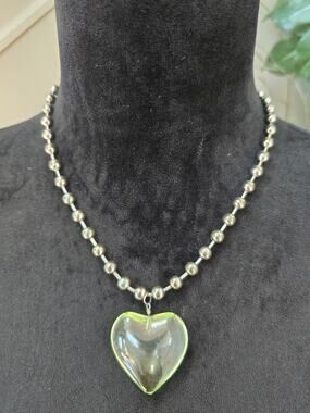 Silver Tone Beaded Heart Pendant Necklace Green Iridescent Heart